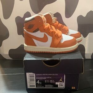 Jordan Kids' Retro High OG Sneakers - Orange and White